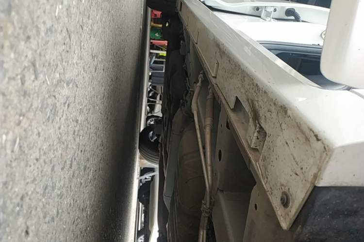 Used GAC Trumpchi M6 2023 PRO 270T DCT Luxury Edition Right Side Sill
