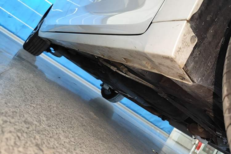 Used GAC Trumpchi M6 2023 PRO 270T DCT Luxury Edition Right Side Sill