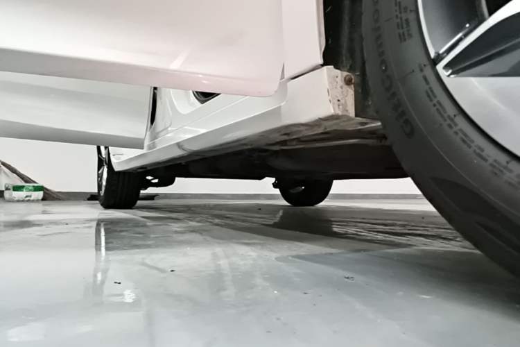 Used GAC Trumpchi M6 2023 PRO 270T DCT Luxury Edition Right Side Sill