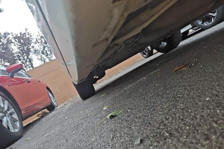 Used GAC Trumpchi M6 2023 PRO 270T DCT Luxury Edition Right Side Sill