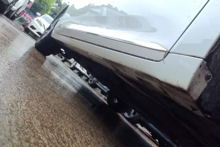 Used GAC Trumpchi M6 2023 PRO 270T DCT Luxury Edition Right Side Sill