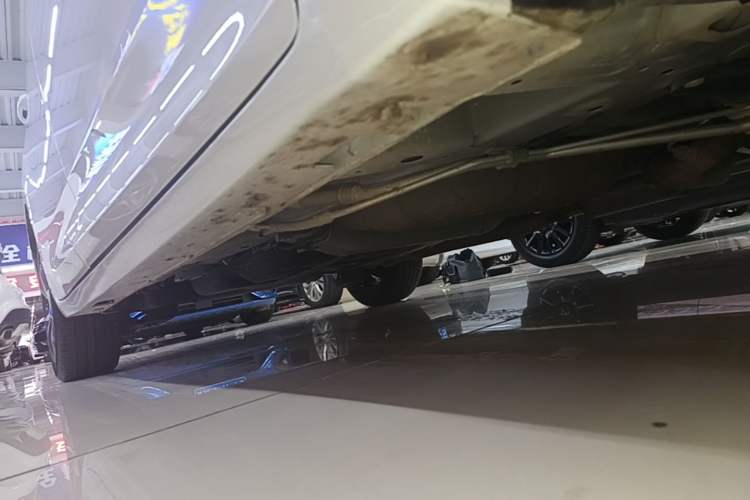 Used GAC Trumpchi M6 2023 PRO 270T DCT Luxury Edition Right Side Sill