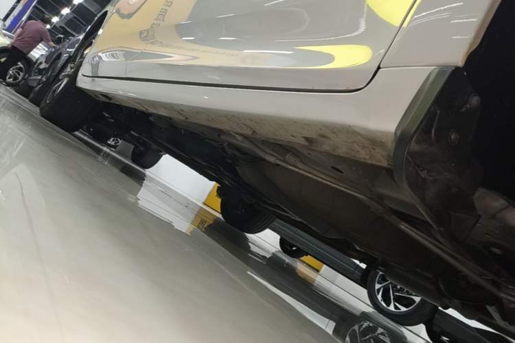 Used GAC Trumpchi M6 2023 PRO 270T DCT Luxury Edition Right Side Sill