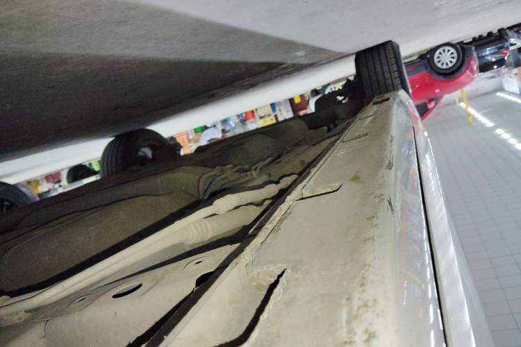 Used GAC Trumpchi M6 2023 PRO 270T DCT Luxury Edition Right Side Sill