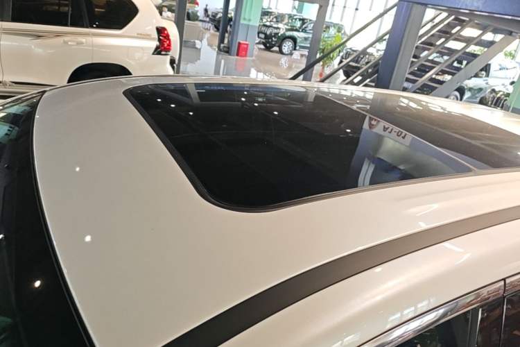 Used GAC Trumpchi M6 2023 PRO 270T DCT Prestige Edition Roof