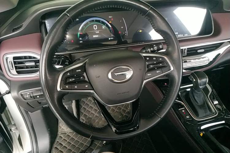 Used GAC Trumpchi M6 2023 PRO 270T DCT Luxury Edition Steering Wheel