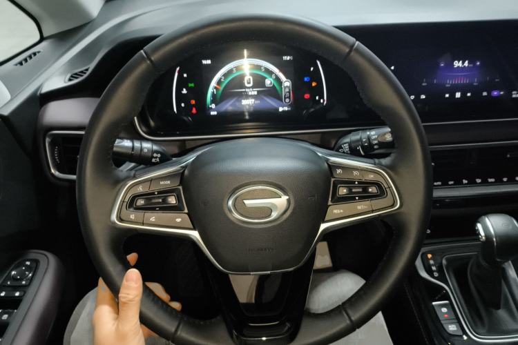 Used GAC Trumpchi M6 2023 PRO 270T DCT Luxury Edition Steering Wheel