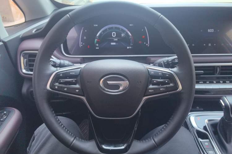 Used GAC Trumpchi M6 2023 PRO 270T DCT Luxury Edition Steering Wheel