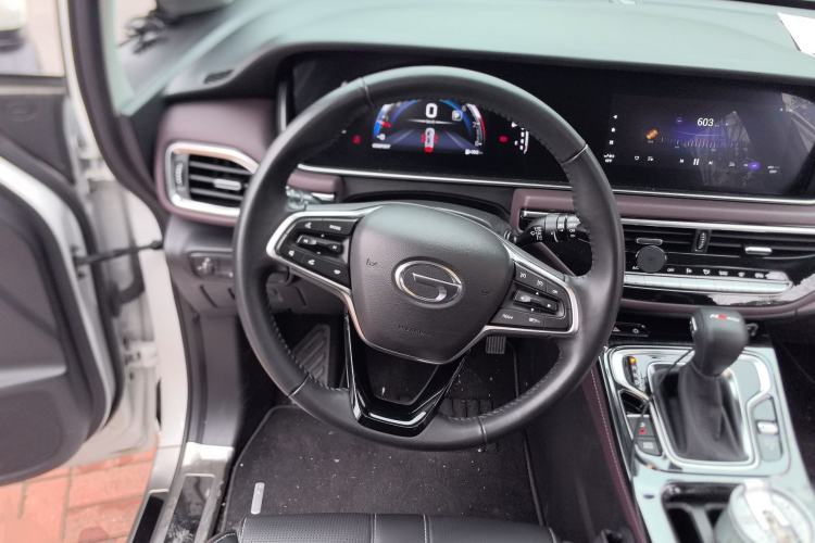 Used GAC Trumpchi M6 2023 PRO 270T DCT Luxury Edition Steering Wheel