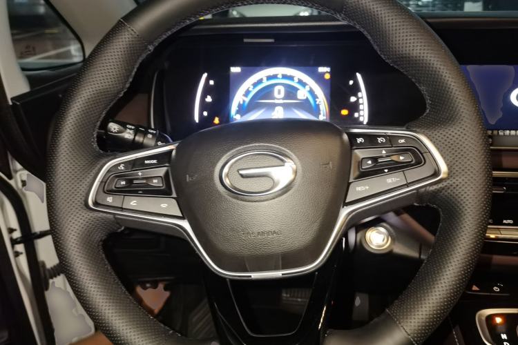 Used GAC Trumpchi M6 2023 PRO 270T DCT Luxury Edition Steering Wheel