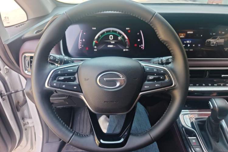 Used GAC Trumpchi M6 2023 PRO 270T DCT Luxury Edition Steering Wheel