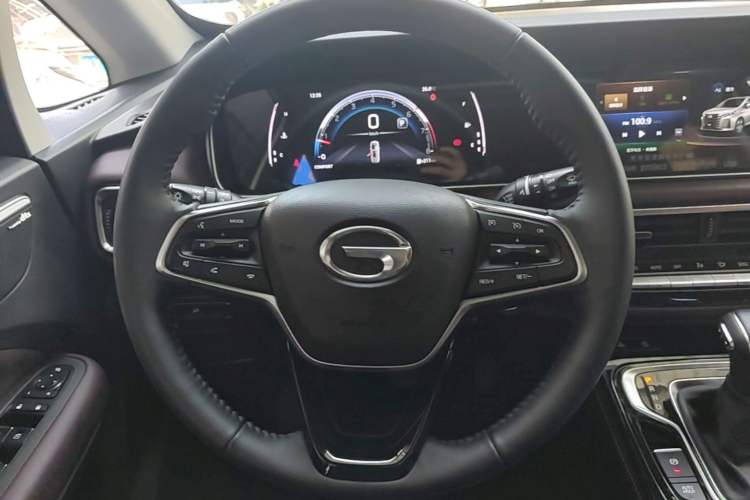 Used GAC Trumpchi M6 2023 PRO 270T DCT Luxury Edition Steering Wheel