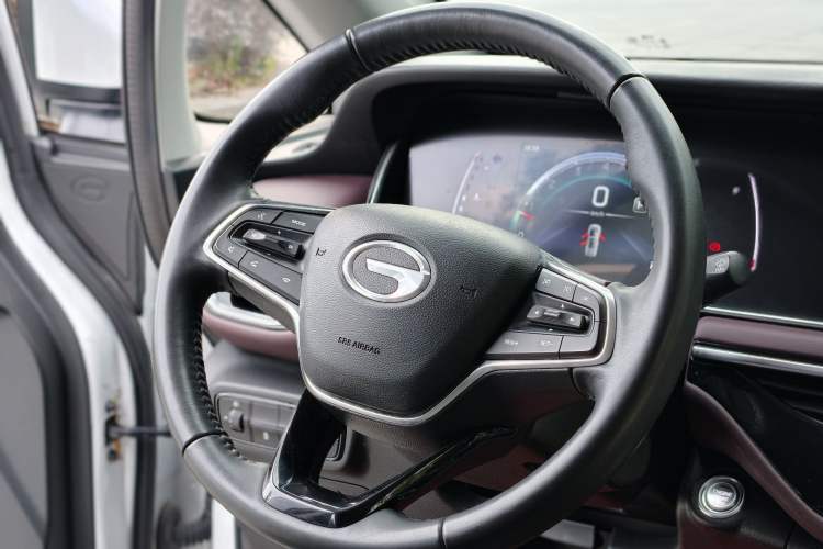 Used GAC Trumpchi M6 2023 PRO 270T DCT Luxury Edition Steering Wheel