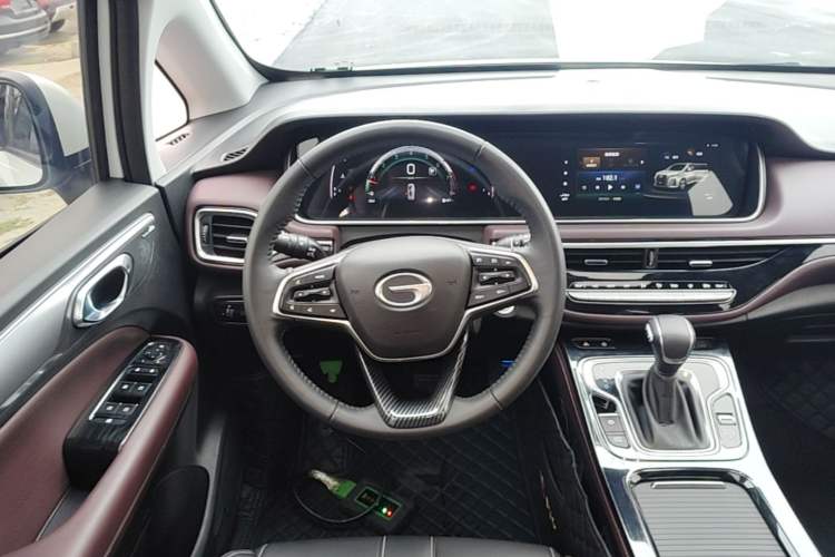 Used GAC Trumpchi M6 2023 PRO 270T DCT Luxury Edition Steering Wheel