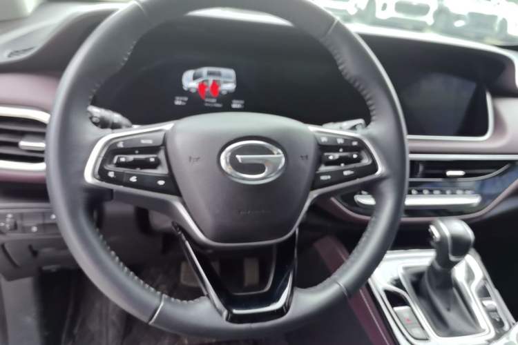 Used GAC Trumpchi M6 2023 PRO 270T DCT Luxury Edition Steering Wheel