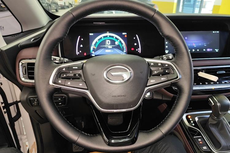 Used GAC Trumpchi M6 2023 PRO 270T DCT Luxury Edition Steering Wheel