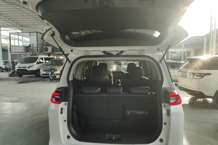 Used GAC Trumpchi M6 2023 PRO 270T DCT Luxury Edition Trunk