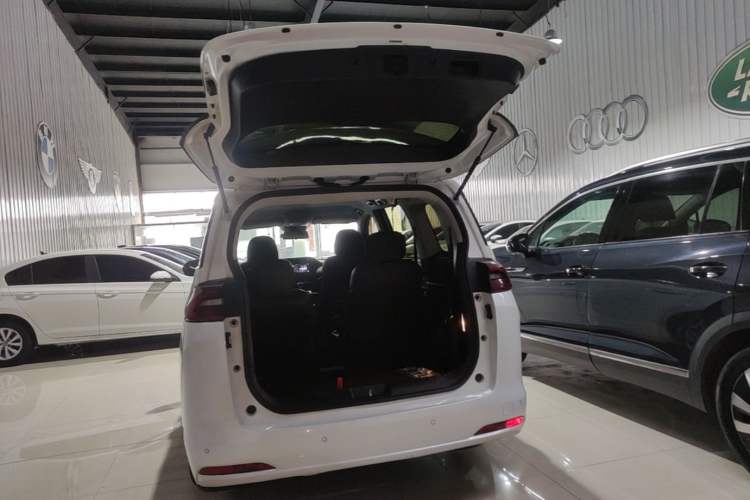 Used GAC Trumpchi M6 2023 PRO 270T DCT Elite Edition Trunk