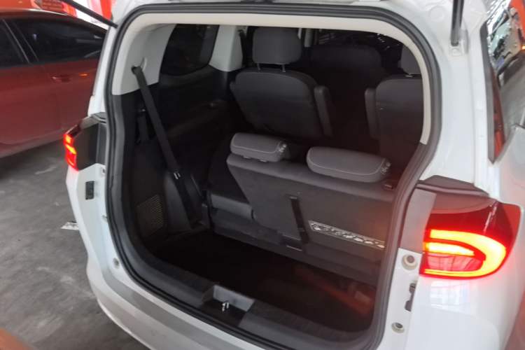 Used GAC Trumpchi M6 2023 PRO 270T DCT Elite Edition Trunk