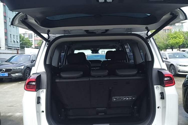 Used GAC Trumpchi M6 2023 PRO 270T DCT Luxury Edition Trunk