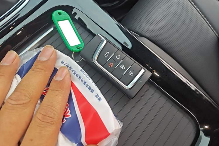 Used GAC Trumpchi M6 2023 PRO 270T DCT Luxury Edition Vehicle Key