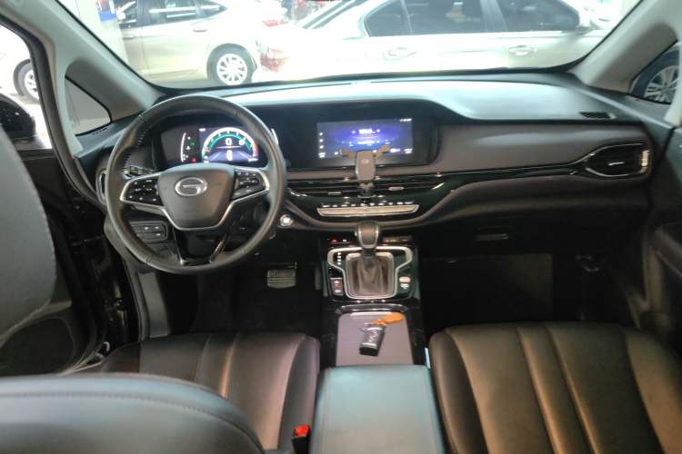 Used GAC Trumpchi M6 2024 MAX 270T WDCT Luxury Edition Center Console