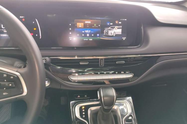 Used GAC Trumpchi M6 2024 MAX 270T WDCT Luxury Edition Audio And AC Panel