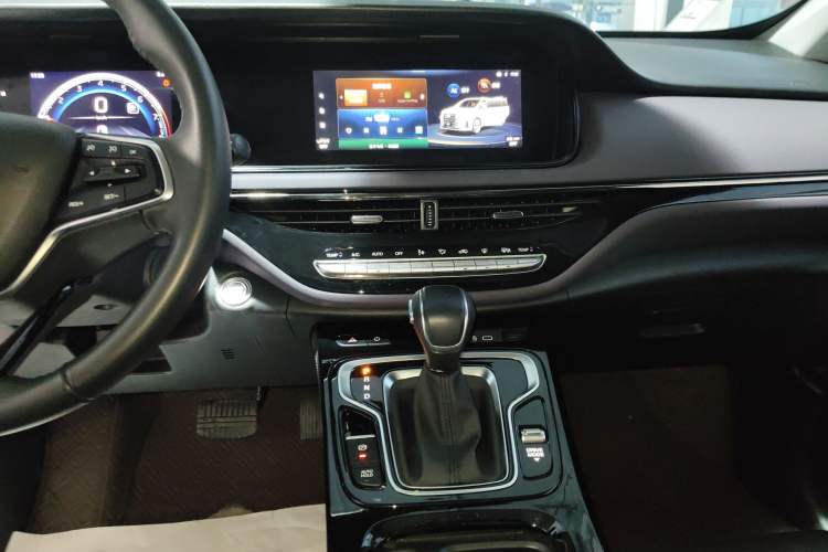 Used GAC Trumpchi M6 2024 MAX 270T WDCT Luxury Edition Audio And AC Panel
