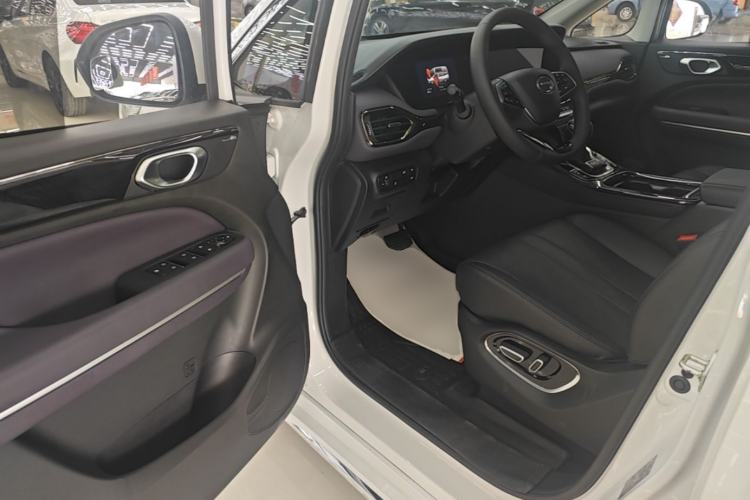 Used GAC Trumpchi M6 2024 MAX 270T WDCT Luxury Edition Driver Seat