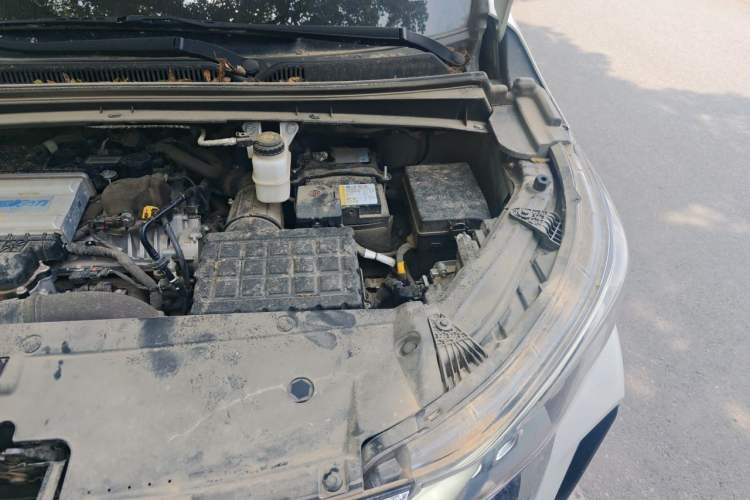 Used GAC Trumpchi M6 2024 MAX 270T WDCT Luxury Edition Engine Bay Left