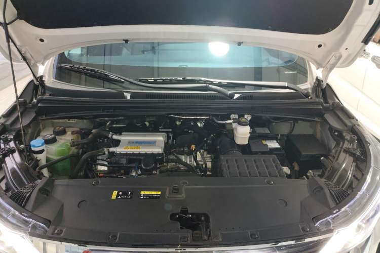 Used GAC Trumpchi M6 2024 MAX 270T WDCT Luxury Edition Engine Bay