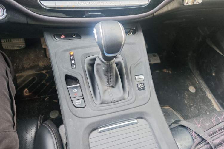 Used GAC Trumpchi M6 2024 MAX 270T WDCT Luxury Edition Gear Lever