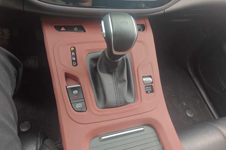 Used GAC Trumpchi M6 2024 MAX 270T WDCT Luxury Edition Gear Lever