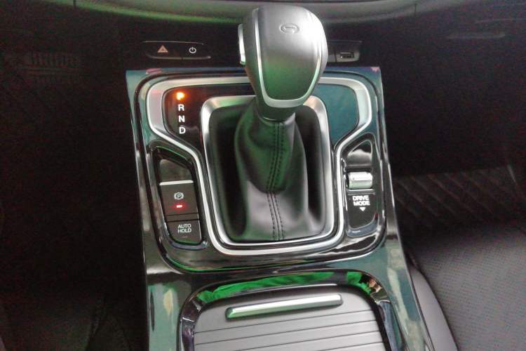 Used GAC Trumpchi M6 2024 MAX 270T WDCT Luxury Edition Gear Lever