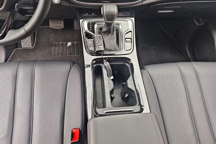 Used GAC Trumpchi M6 2024 MAX 270T WDCT Luxury Edition Gear Lever