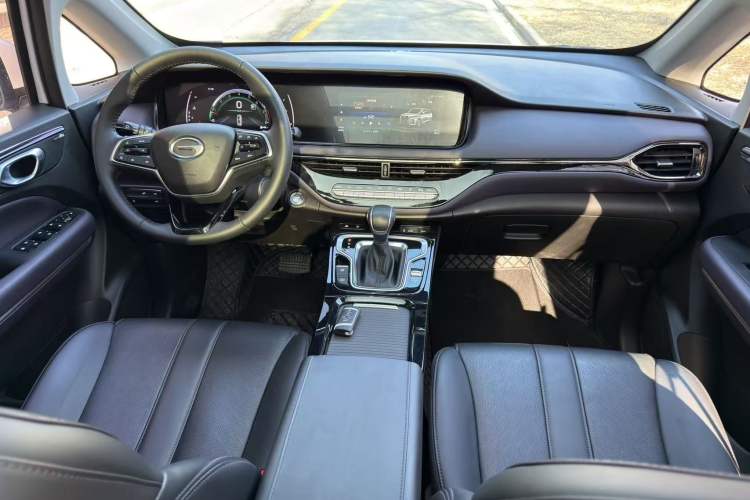 Used GAC Trumpchi M6 2024 MAX 270T WDCT Luxury Edition Interior 5