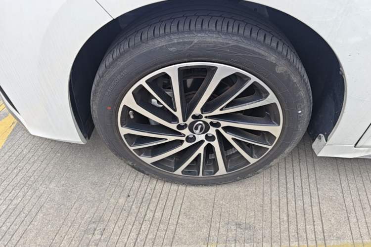 Used GAC Trumpchi M6 2024 MAX 270T WDCT Luxury Edition Left Front Wheel Hub