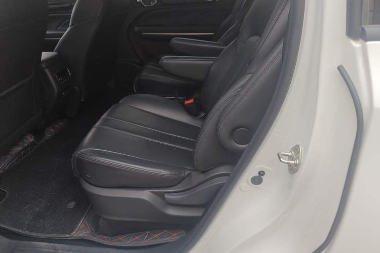 Used GAC Trumpchi M6 2024 MAX 270T WDCT Luxury Edition Left Rear Seat