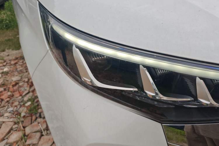 Used GAC Trumpchi M6 2024 MAX 270T WDCT Luxury Edition Right Front Headlight