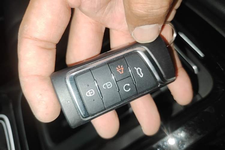 Used GAC Trumpchi M6 2024 MAX 270T WDCT Luxury Edition Vehicle Key