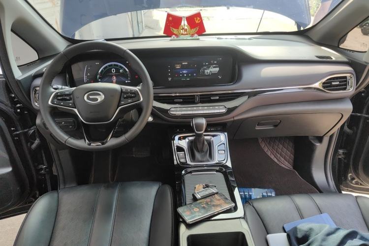 Used GAC Trumpchi M6 2025 Model MAX 270T WDCT Luxury Edition Center Console