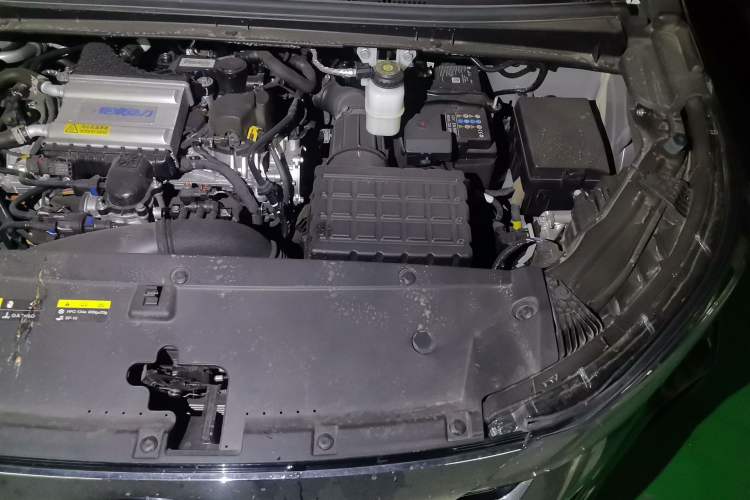Used GAC Trumpchi M6 2025 Model MAX 270T WDCT Luxury Edition Engine Bay Left