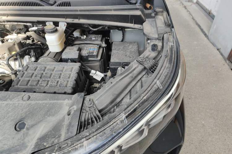 Used GAC Trumpchi M6 2025 Model MAX 270T WDCT Luxury Edition Engine Bay Left