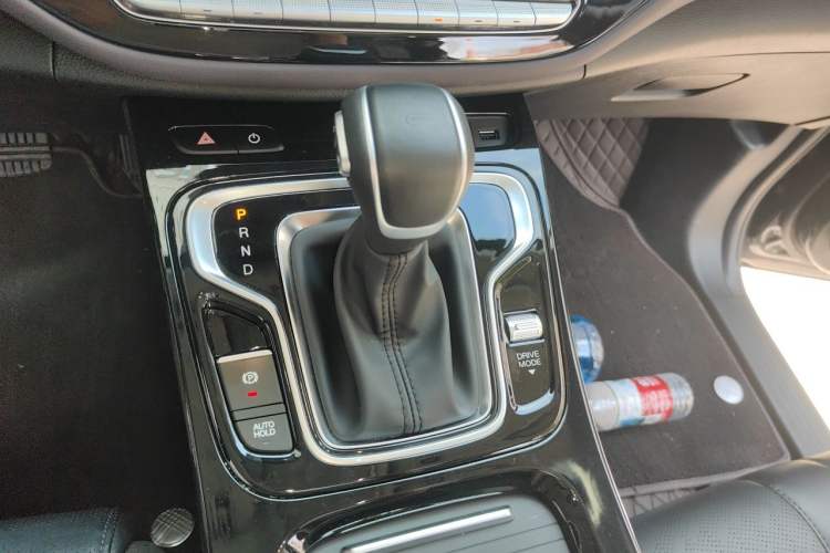 Used GAC Trumpchi M6 2025 Model MAX 270T WDCT Luxury Edition Gear Lever