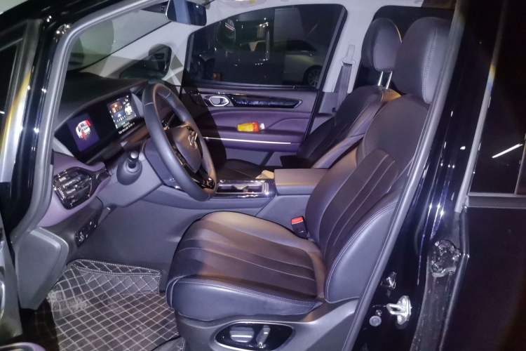 Used GAC Trumpchi M6 2025 Model MAX 270T WDCT Luxury Edition Left Front Seat