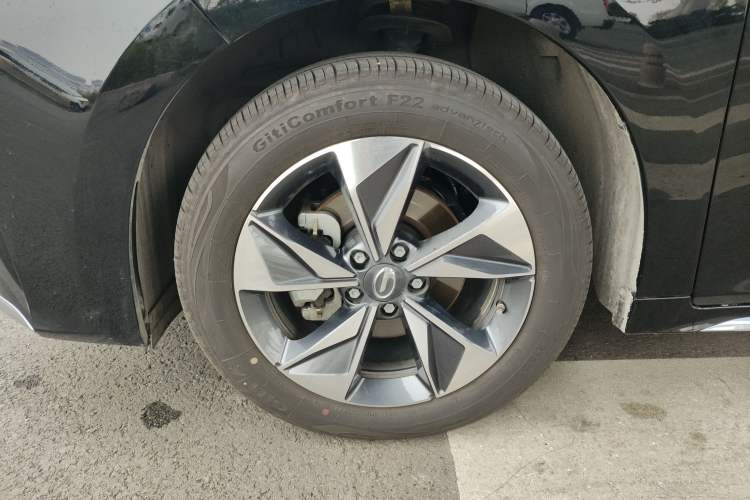 Used GAC Trumpchi M6 2025 Model MAX 270T WDCT Luxury Edition Left Front Wheel Hub
