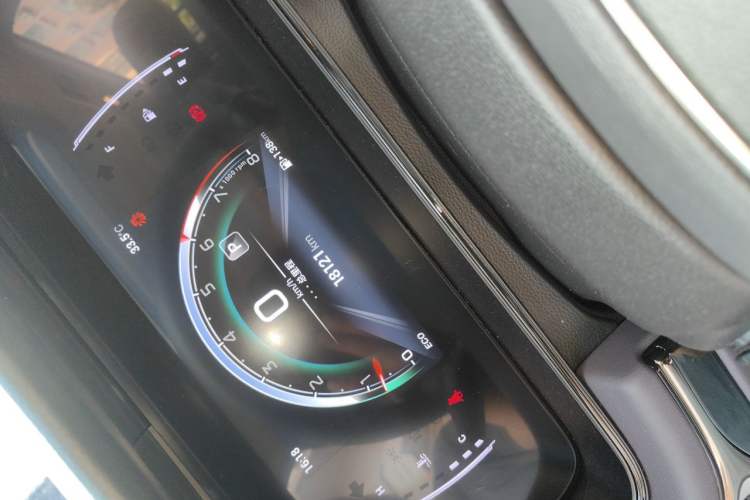 Used GAC Trumpchi M6 2025 Model MAX 270T WDCT Luxury Edition Odometer Close Up