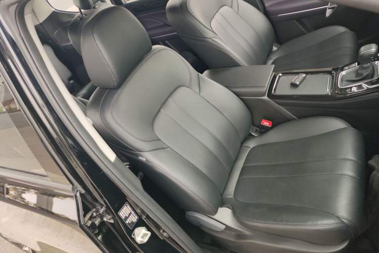 Used GAC Trumpchi M6 2025 Model MAX 270T WDCT Luxury Edition Right Front Seat
