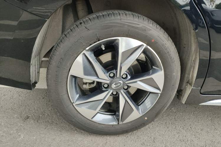 Used GAC Trumpchi M6 2025 Model MAX 270T WDCT Luxury Edition Right Rear Wheel Hub