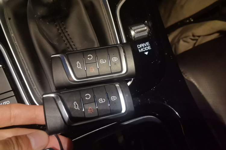 Used GAC Trumpchi M6 2025 Model MAX 270T WDCT Luxury Edition Vehicle Key